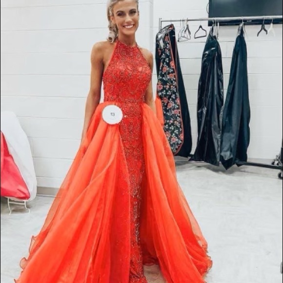 Beautiful red Sherri Hill pageant gown - Picture 5 of 6